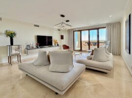 MAGNÍFICO APARTAMENTO de 3 Dormitorios, 2 Cuartos de Baño en PARAÍSO HILLS con Bonitas Vistas al Mar y las Montañas, Cerca del Campo de Gol El Paraíso